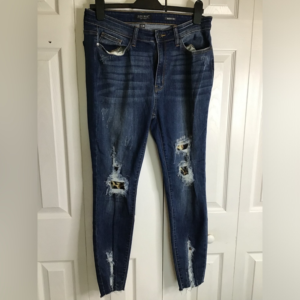 Judy Blue Skinny Fit Jeans 11/30 Distressed Leopard Insert Patch Stretch Denim
